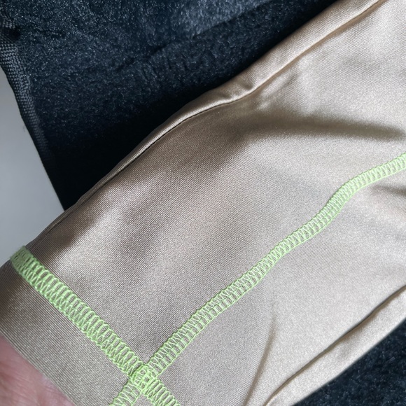 Out from under shiny leggings - Picture 5 of 5